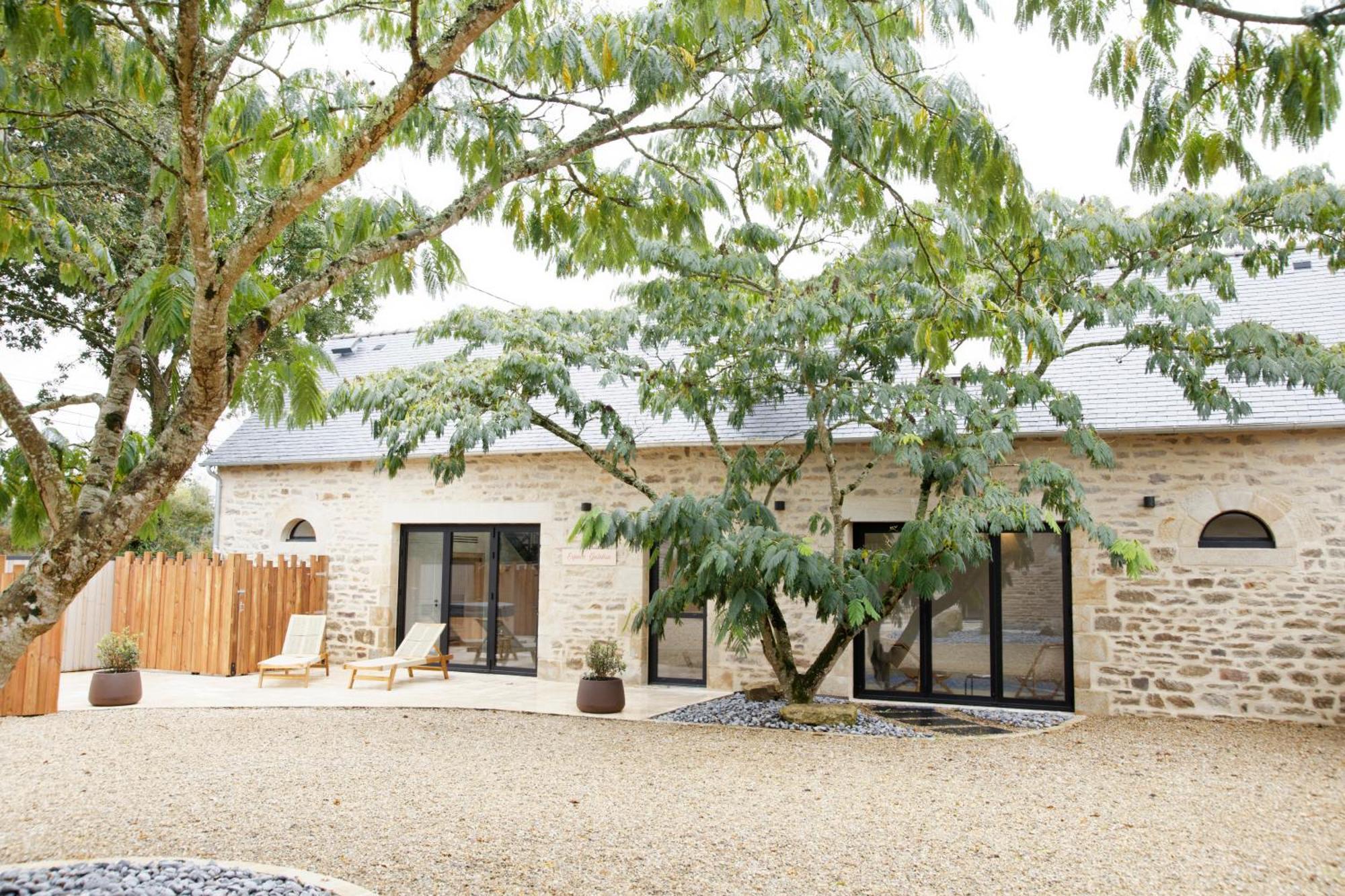 Le Domaine De Soani - Piscine Interieure, Jacuzzis & Sauna Adult Only Saint-Evarzec Exterior photo