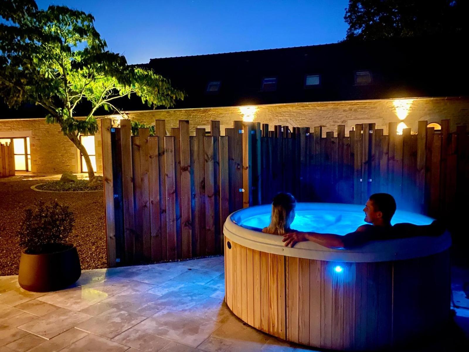Le Domaine De Soani - Piscine Interieure, Jacuzzis & Sauna Adult Only Saint-Evarzec Exterior photo